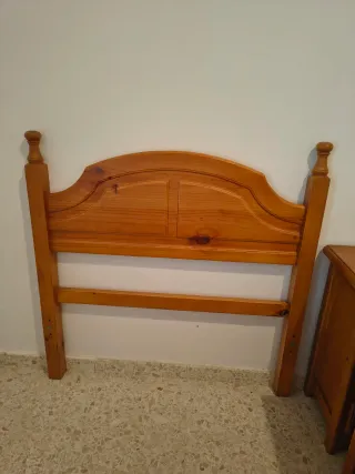VENDO MUEBLES DE PINO DE DORMITORIOS