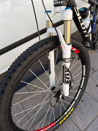 Bicicleta Scott Carbono esta casi sin uso