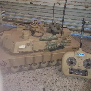 Tanque RC M1A2 Abrams Hobby