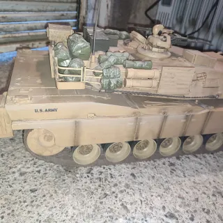 Tanque RC M1A2 Abrams Hobby