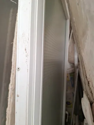 Puerta de aluminio con cristal