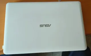 Portátil ASUS F540L Intel Core i3 4GB RAM 1TB HDD