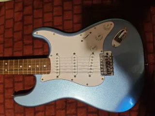 Guitarra Fender Squier Affinity Stratocaster