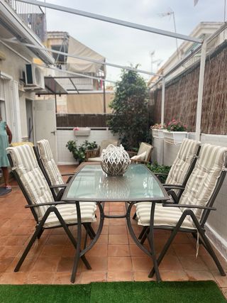 Mesa y 4 sillas de exterior,reclinables