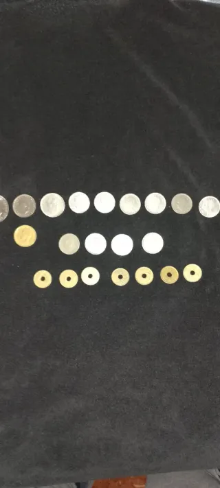 25 Monedas del Rey y de Franco tengo 4 de 5p.1957