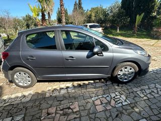 Peugeot 207 2011