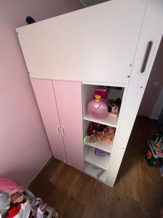 Litera Ikea con escritorio y armario