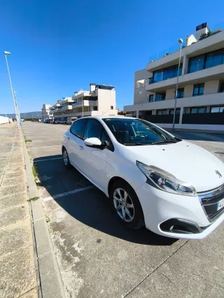Peugeot 208 2015