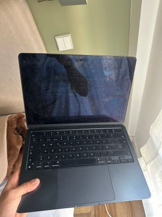 Macbook Air M2 13 Medianoche