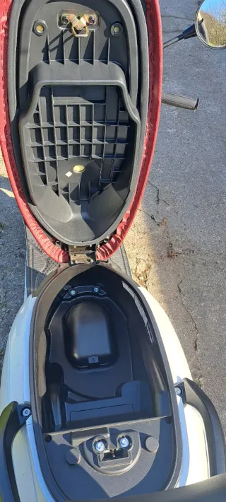 Moto Scooter 125cc Blanco