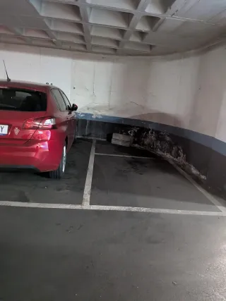 Plaza de garaje para moto Leganés