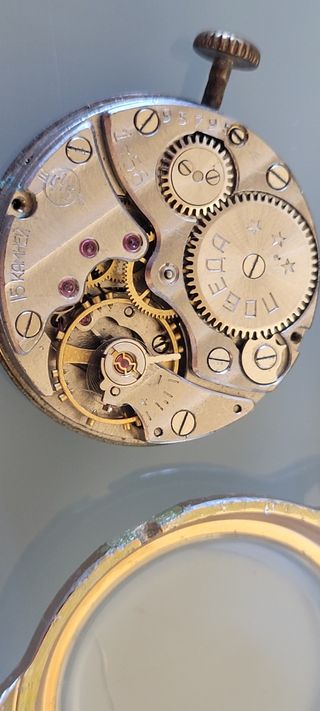 DOS RELOJES ANTIGUOS