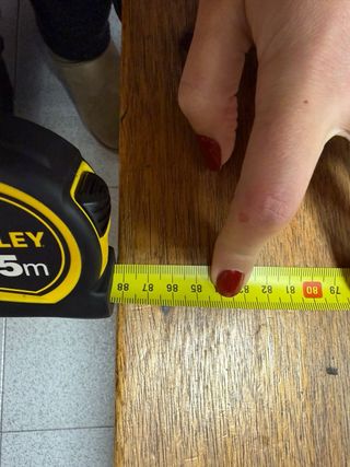 Tavolo in legno stile industriale con gambe in metallo