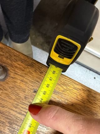 Tavolo in legno stile industriale con gambe in metallo