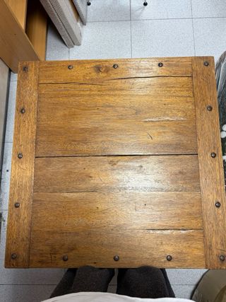 Tavolo in legno stile industriale con gambe in metallo