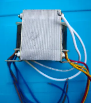 Trasformatore per preamplificatore valvolare