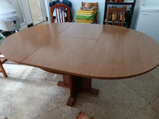 Mesa de madera + 6 sillas