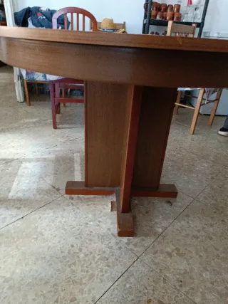 Mesa de madera + 6 sillas
