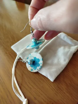 Orecchini floreali primaverili