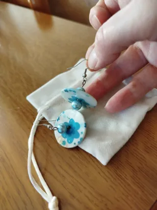 Orecchini floreali primaverili