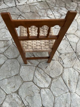 Silla de madera trenzada