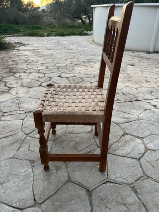 Silla de madera trenzada
