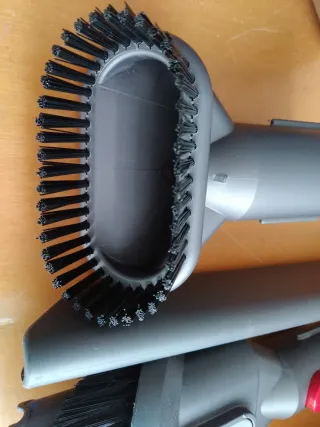 Aspirapolvere Dyson V8 con batteria nuova