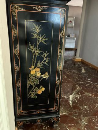 Mueble Chino Negro y Dorado