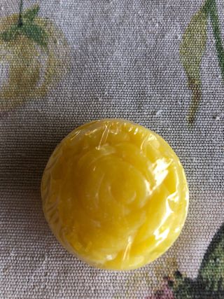 Profumatore per cassetto giallo