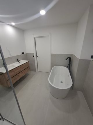 ALBAÑIL PROFESIONAL – REFORMAS DE BAÑOS Y COCINA