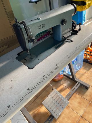 Máquina de coser industrial