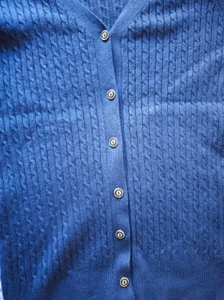 Jersey fino azul con botones