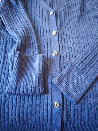 Jersey fino azul con botones