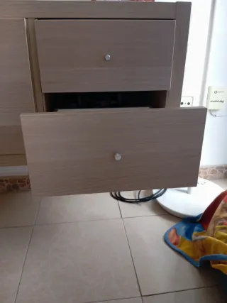 Mueble IKEA colgado – Aparador + estantería