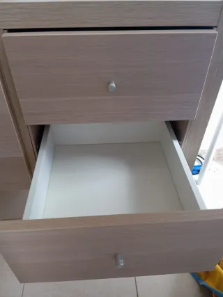 Mueble IKEA colgado – Aparador + estantería