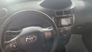 Toyota Yaris 2011