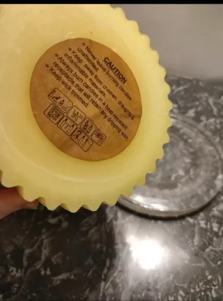 Candela decorativa gialla