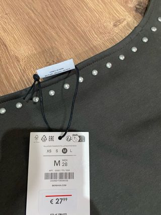 Jersey Bershka verde tachuelas