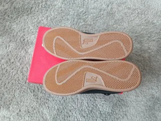 Zapatillas Puma Negras y Marrones