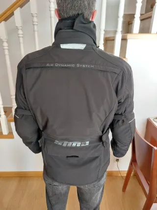 Chaqueta de moto negra