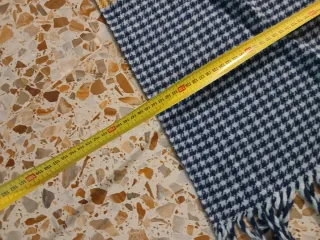 Manta a cuadros azul con rayas