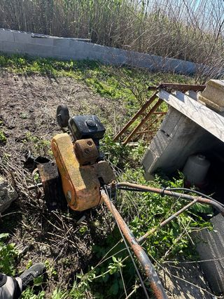 Motocultor con motor