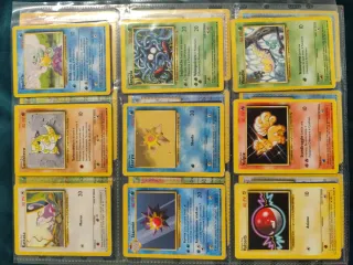 Lotto carte Pokémon Set Base con holo più di 70 c