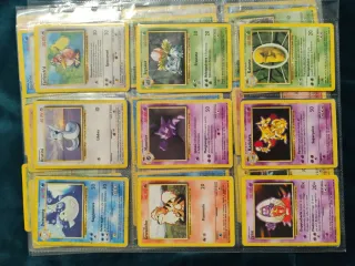 Lotto carte Pokémon Set Base con holo più di 70 c