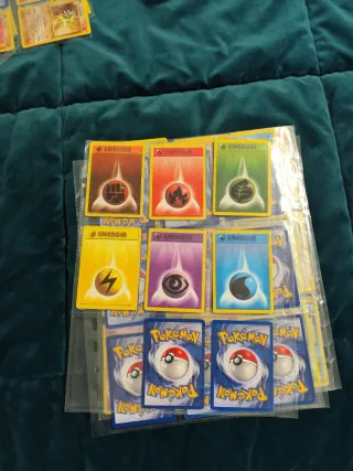 Lotto carte Pokémon Set Base con holo più di 70 c