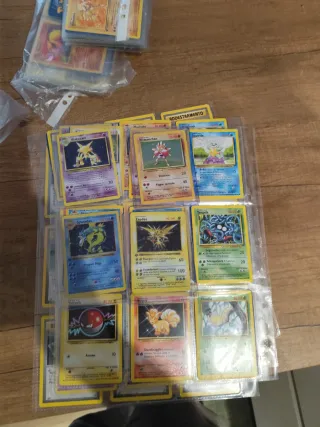 Lotto carte Pokémon Set Base con holo più di 70 c