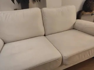 A+ Sofá de terciopelo beige