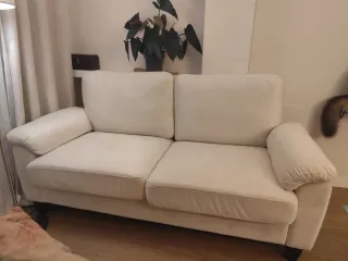 A+ Sofá de terciopelo beige