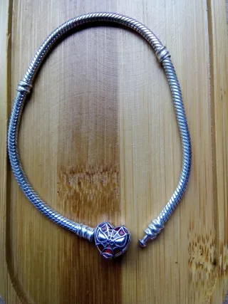 Pulsera Pandora Corazón Spiderman Disney con caja