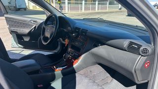 Mercedes-Benz Clase C 2003